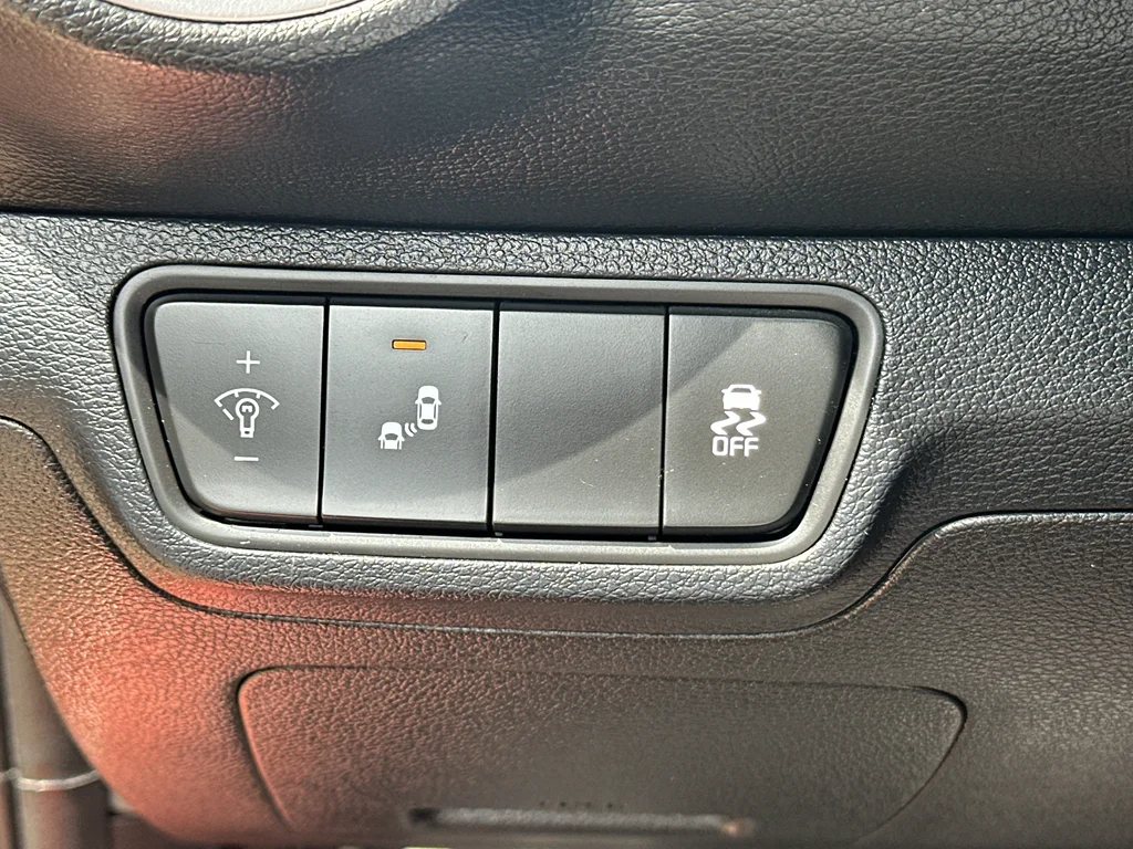 Used 2022 Fire Orange Kia GT-Line image 24