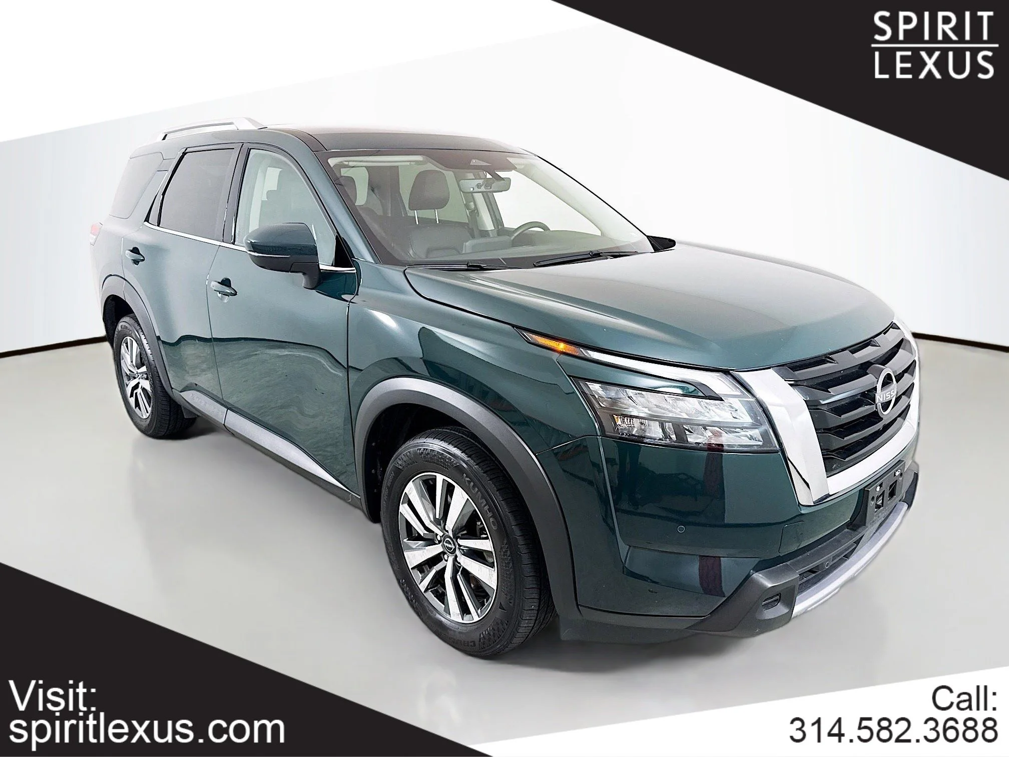 2025 Nissan Pathfinder SL 4WD's photo