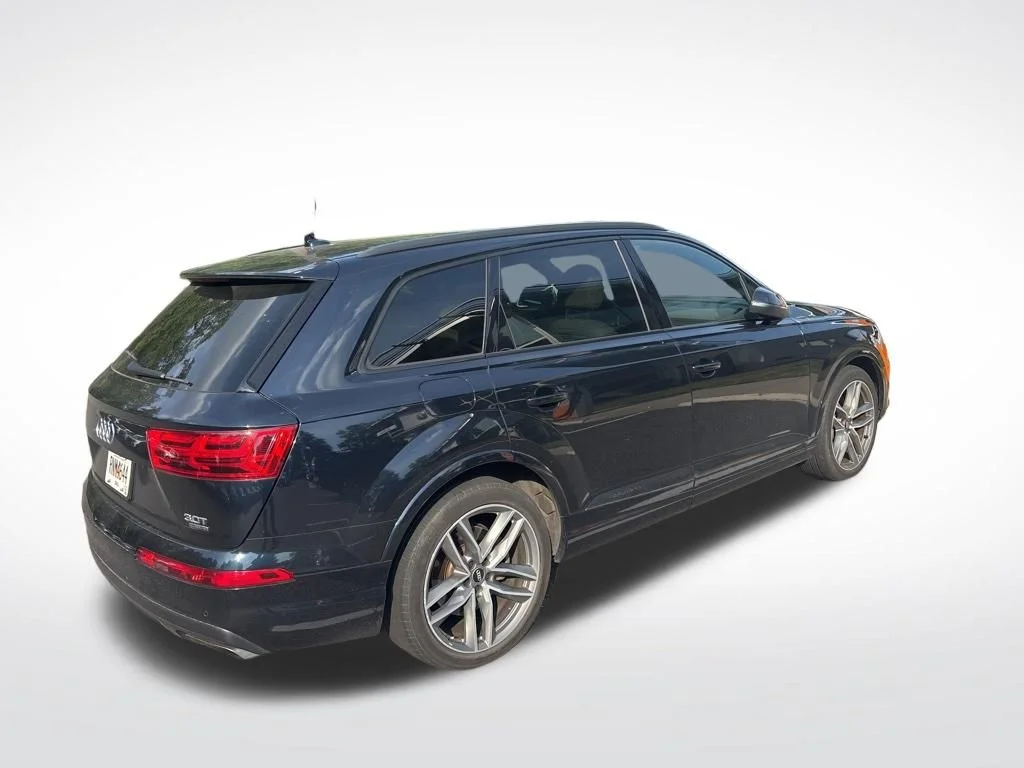 Used 2017 Blue Audi 3.0T Prestige image 4