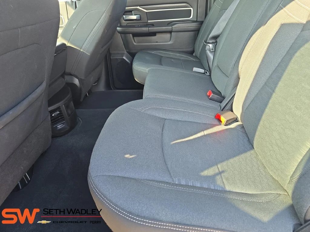 Used 2025  Ram Big Horn image 13