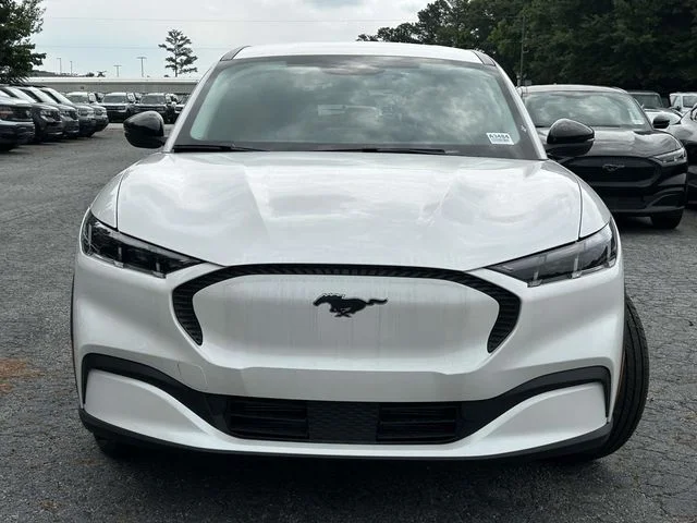 New 2026 White Ford Select image 6