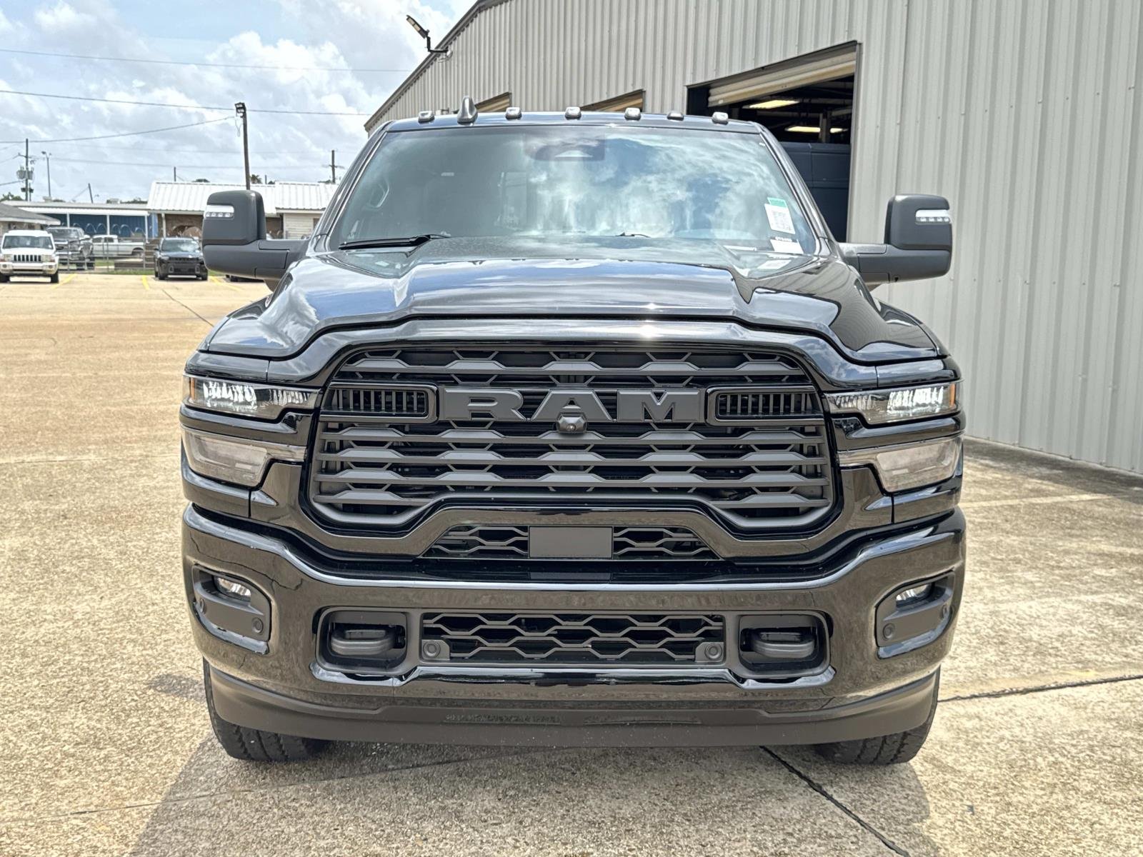 New 2026 Diamond Black Crystal Pearl-Coat Exterior Paint RAM Big Horn image 2