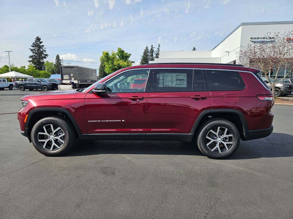 New 2025 Velvet Red Pearl-Coat Exterior Paint Jeep Limited image 3
