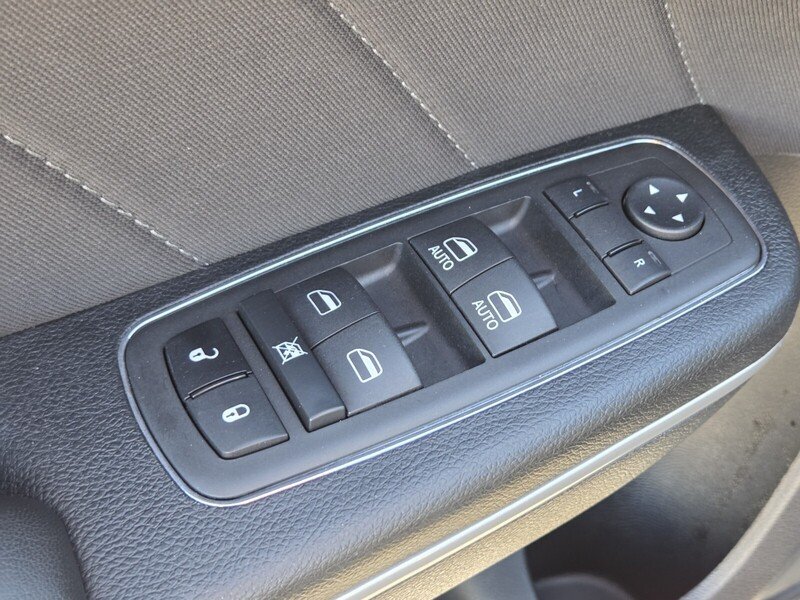 Used 2023 Black Dodge SXT image 25