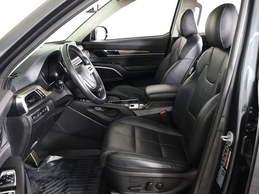 Used 2020 Gray Kia SX image 35