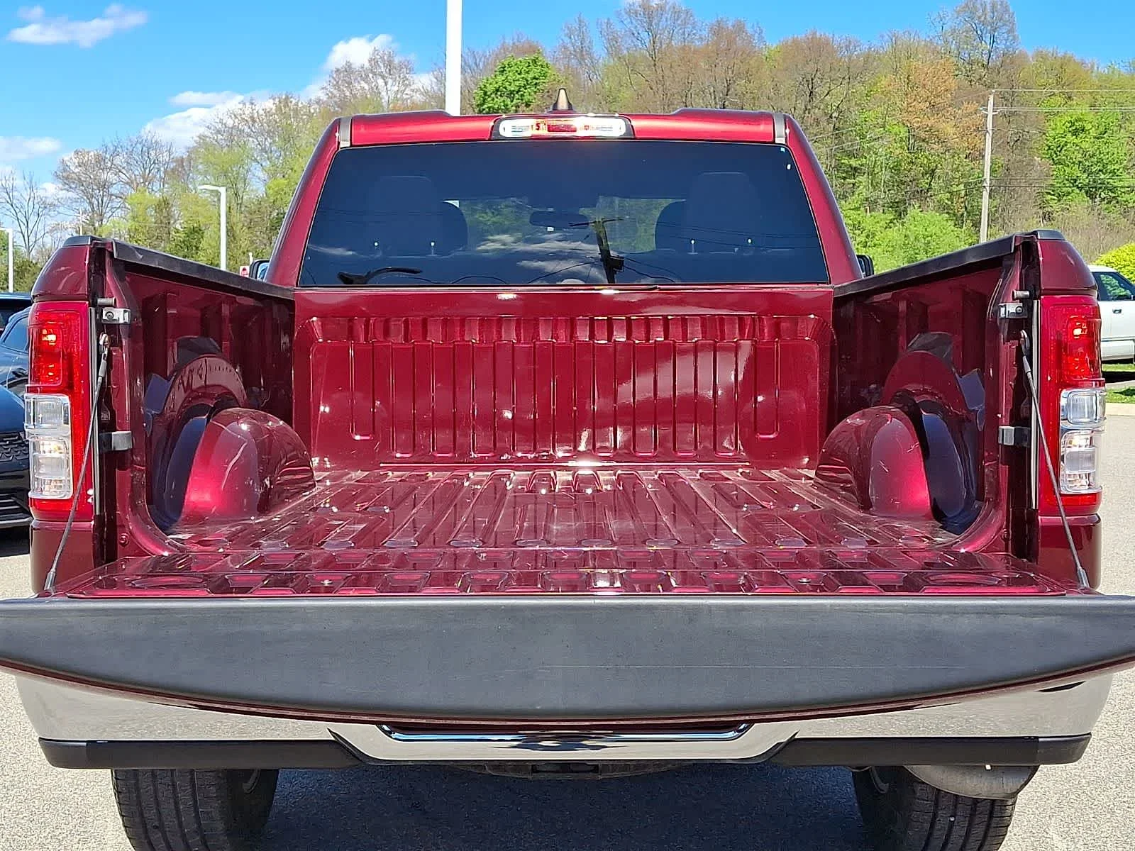 Used 2022 Delmonico Red Pearlcoat Ram Big Horn image 29