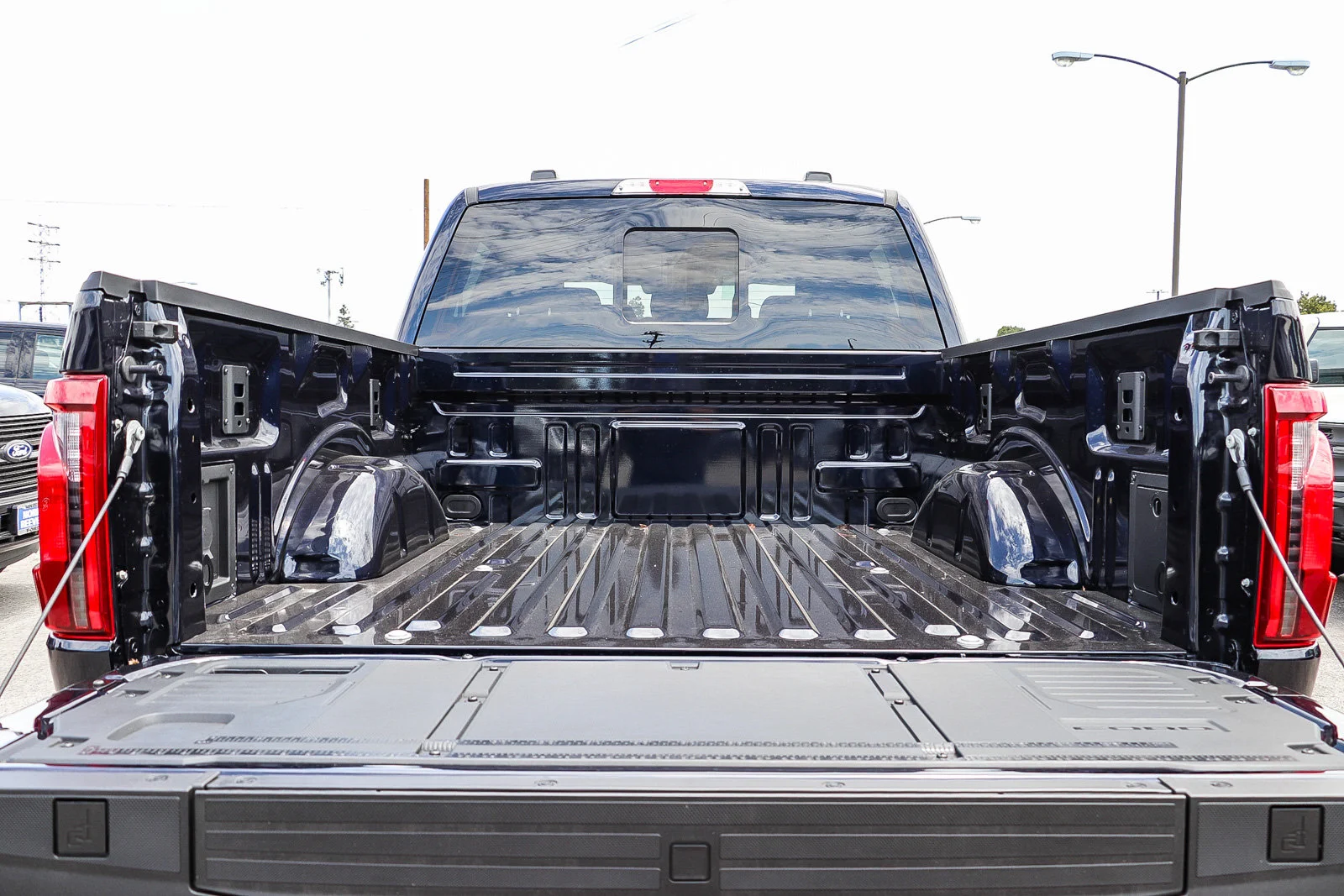 New 2026 Antimatter Blue Metallic Ford XLT image 13