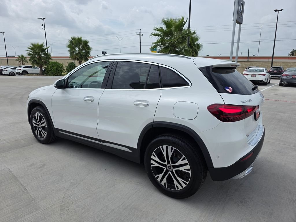 New 2026 Polar White Mercedes-Benz GLA 250 image 5