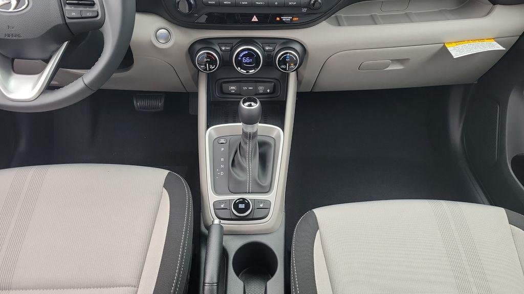 New 2026 Black Hyundai SEL image 15