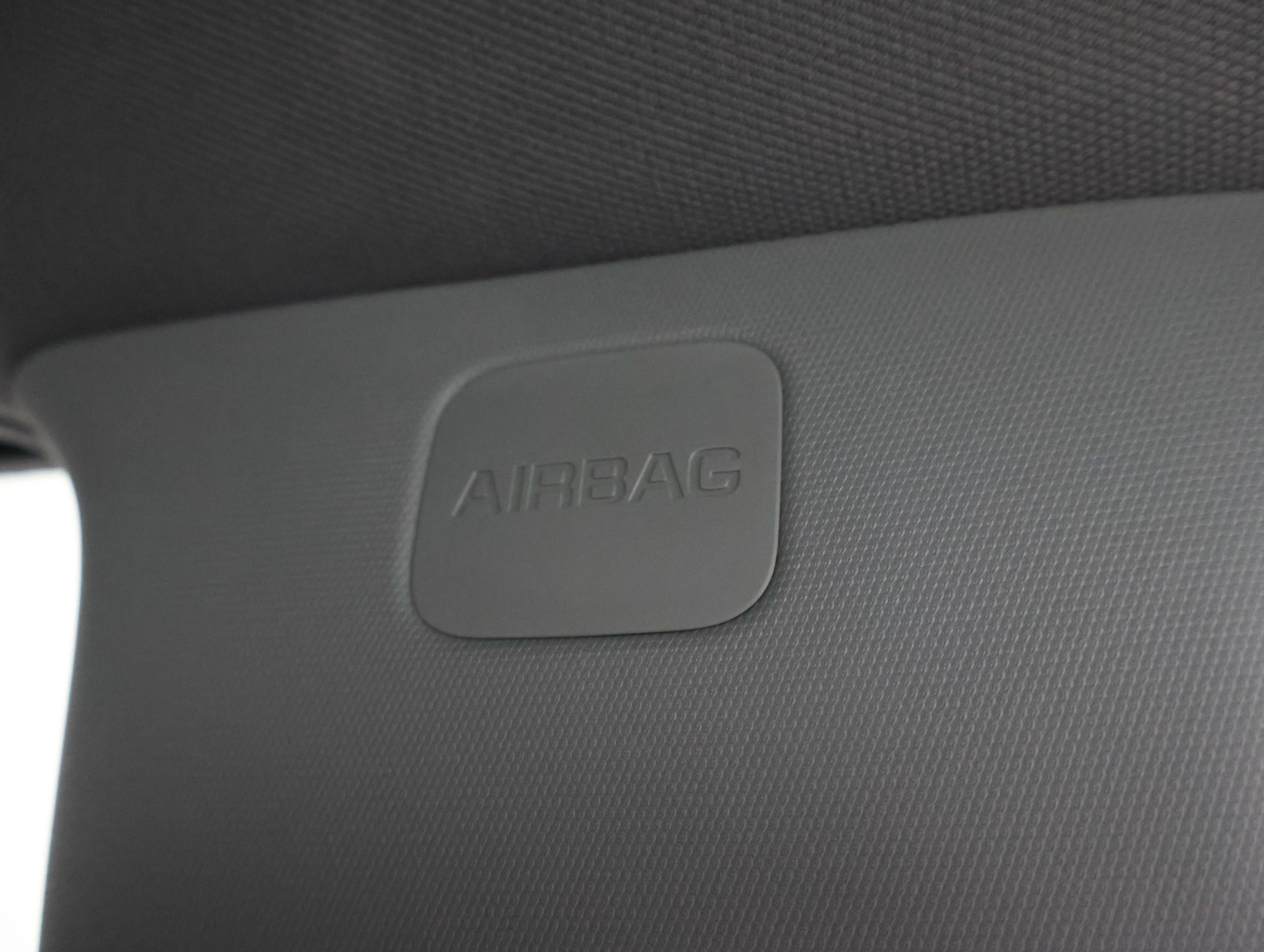 Used 2025 Summit White GMC SLE image 45
