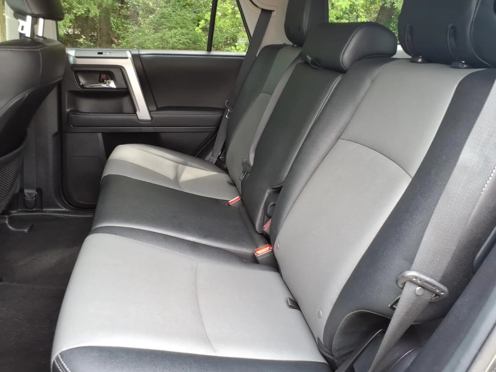 Used 2021 Magnetic Gray Metallic Toyota SR5 Premium image 24