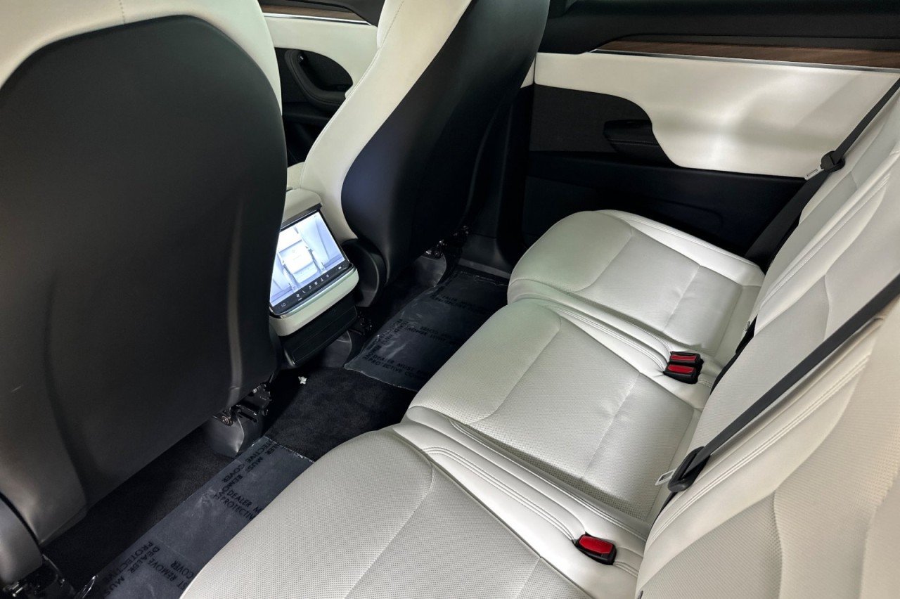 Used 2024 GREY Tesla AWD image 11