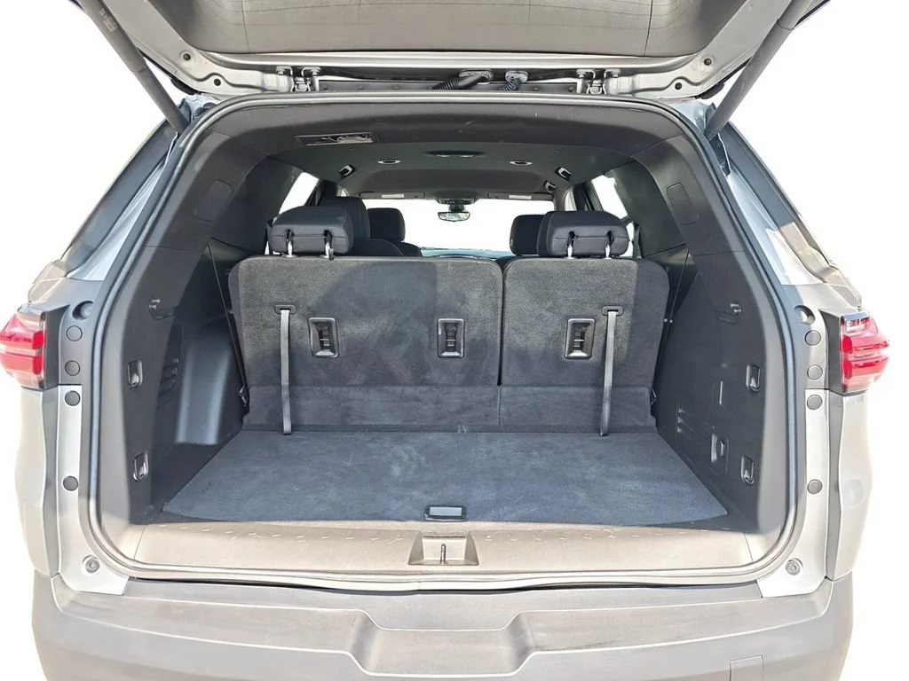 Used 2023 STERLING GRAY METALLIC Chevrolet LT Cloth image 14