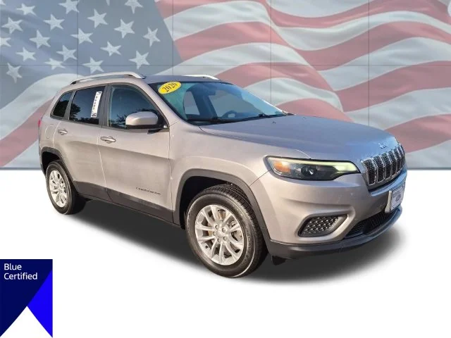 Used 2020 Silver Jeep Latitude image 2