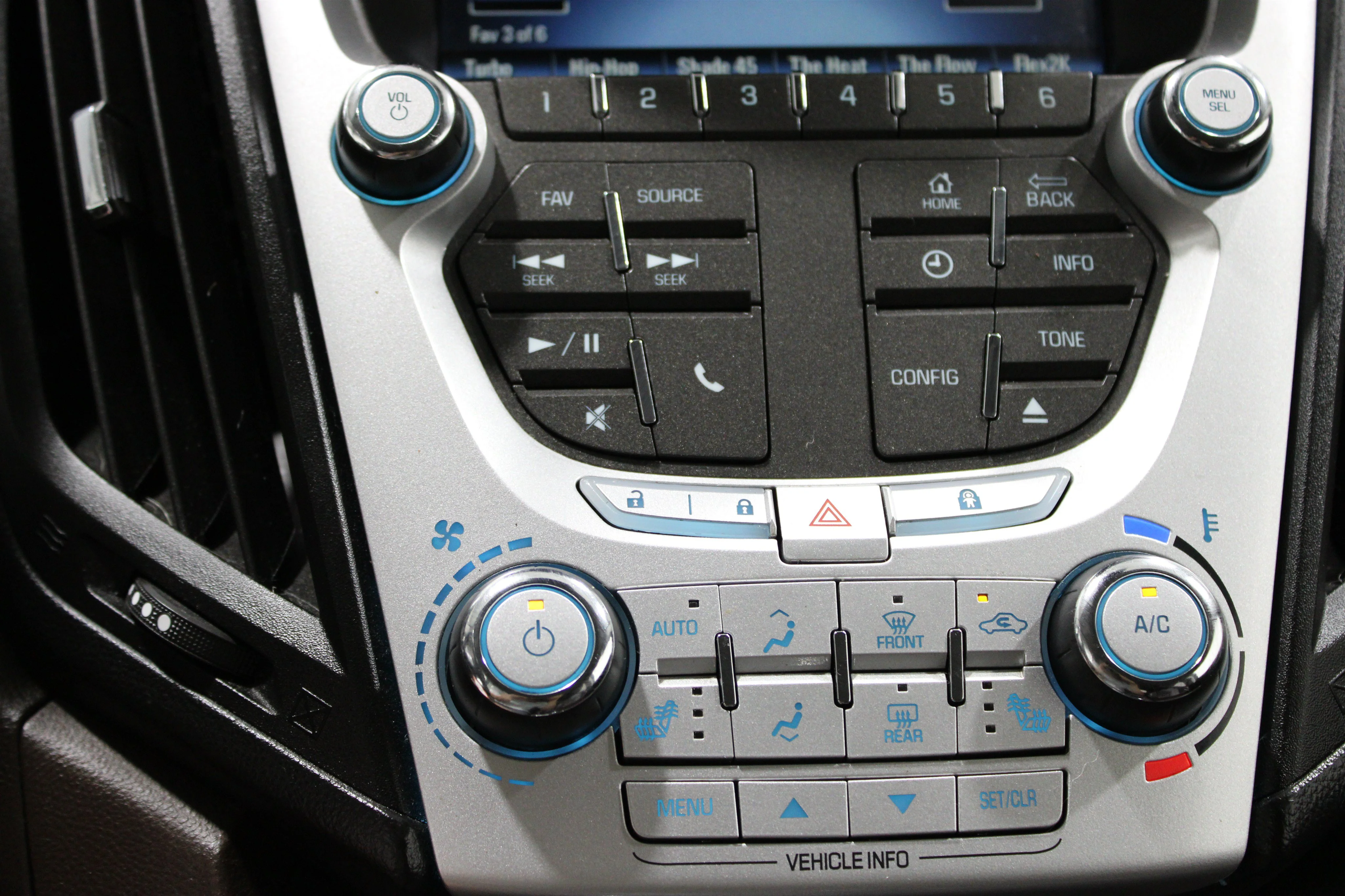 2015 Chevrolet Equinox 2LT - Photo 16