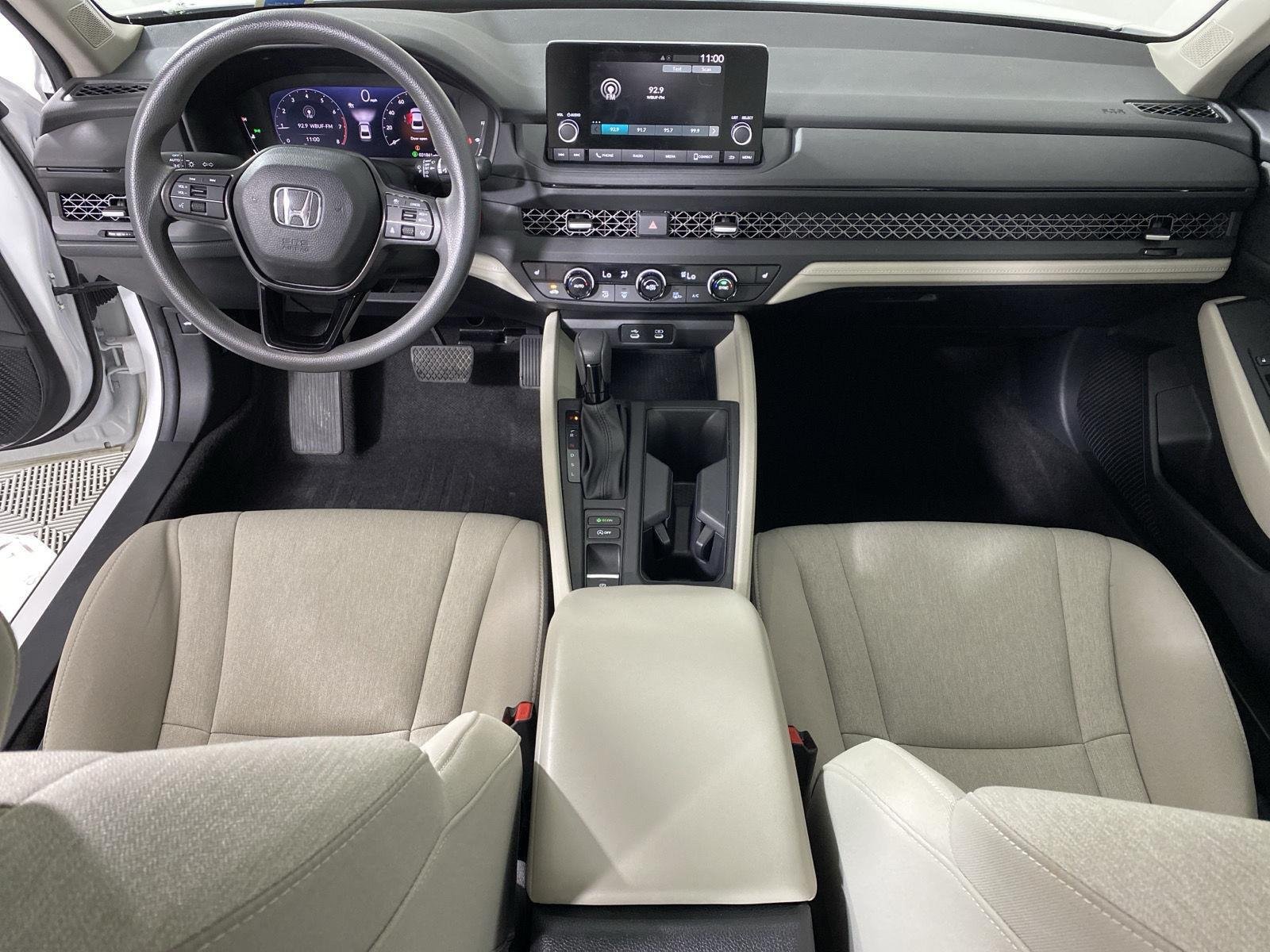 Used 2024 Platinum White Pearl Honda EX image 24