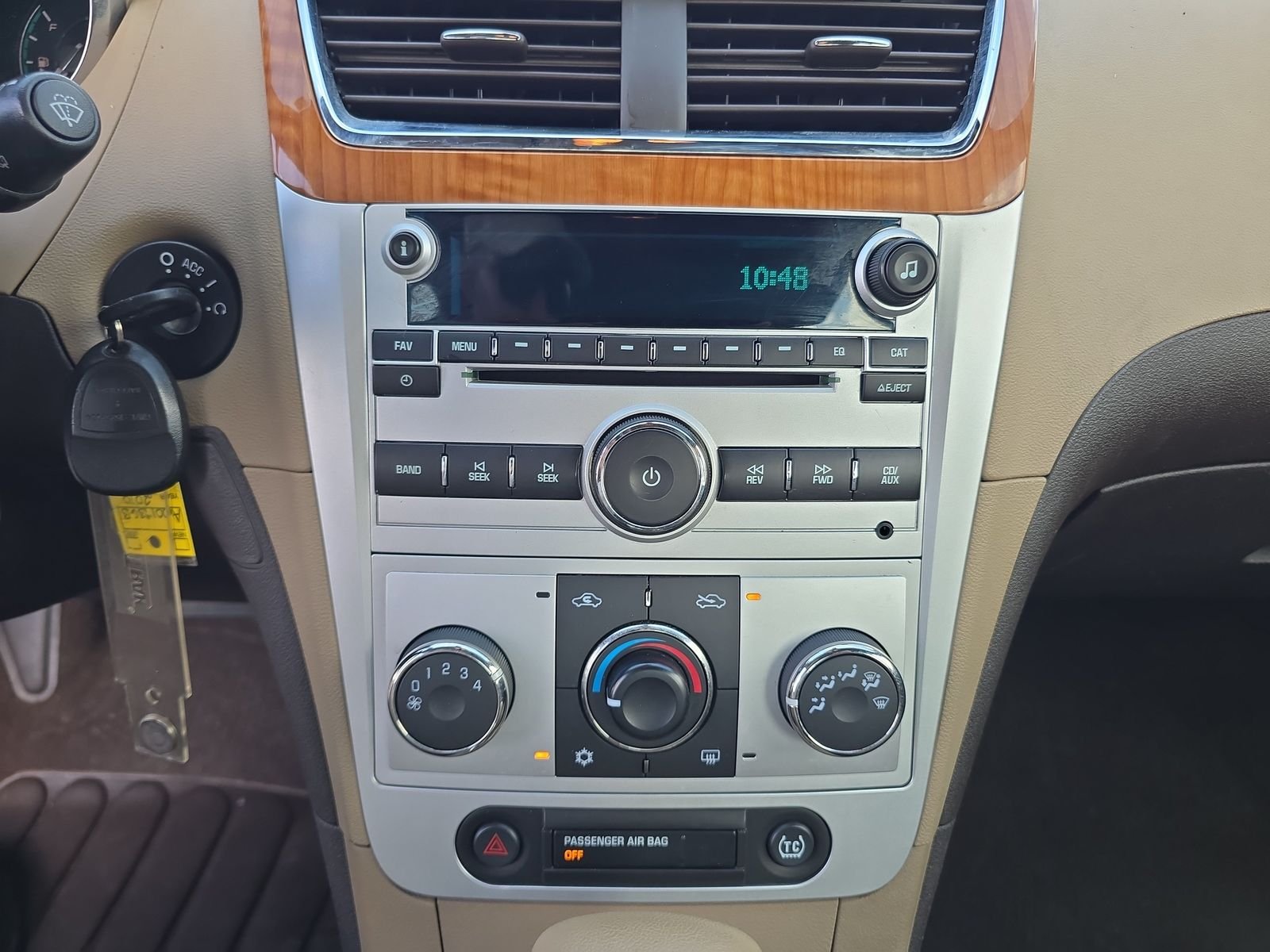 Used 2010 Gold Chevrolet LT image 16