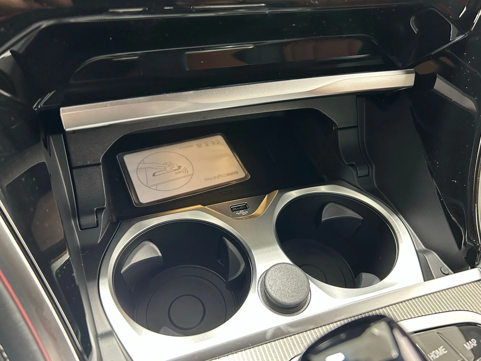 2026 BMW 8 Series 840i - Photo 20