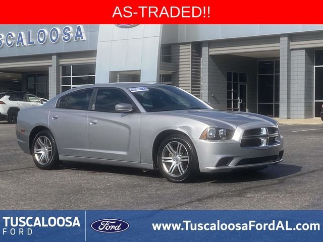 Used 2013 Silver Dodge SE image 1