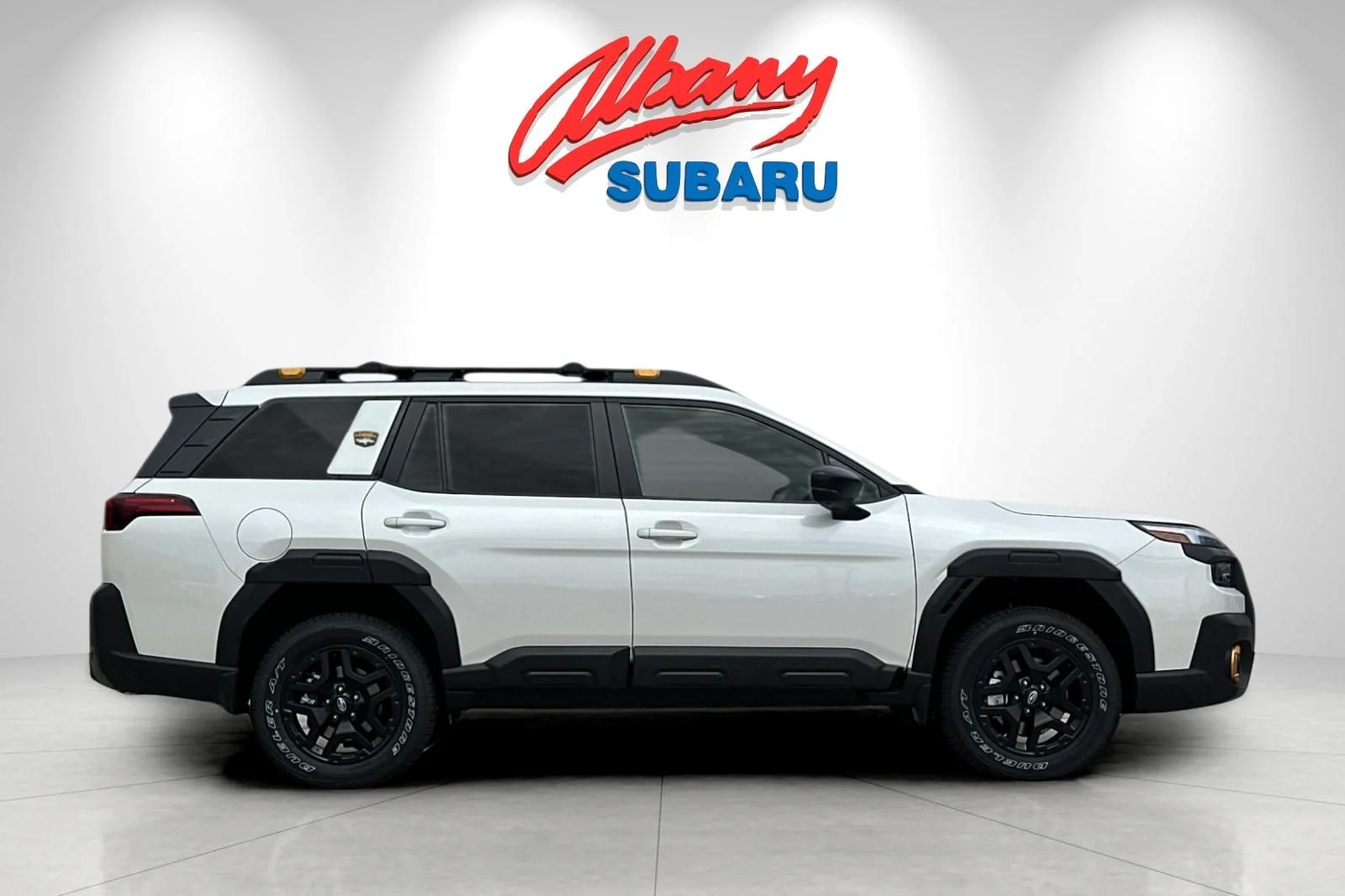 New 2026 CRYSTAL WHITE PEARL Subaru Wilderness image 3