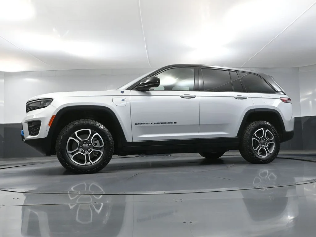 Certified Used 2023 Silver Jeep Trailhawk 4xe image 58