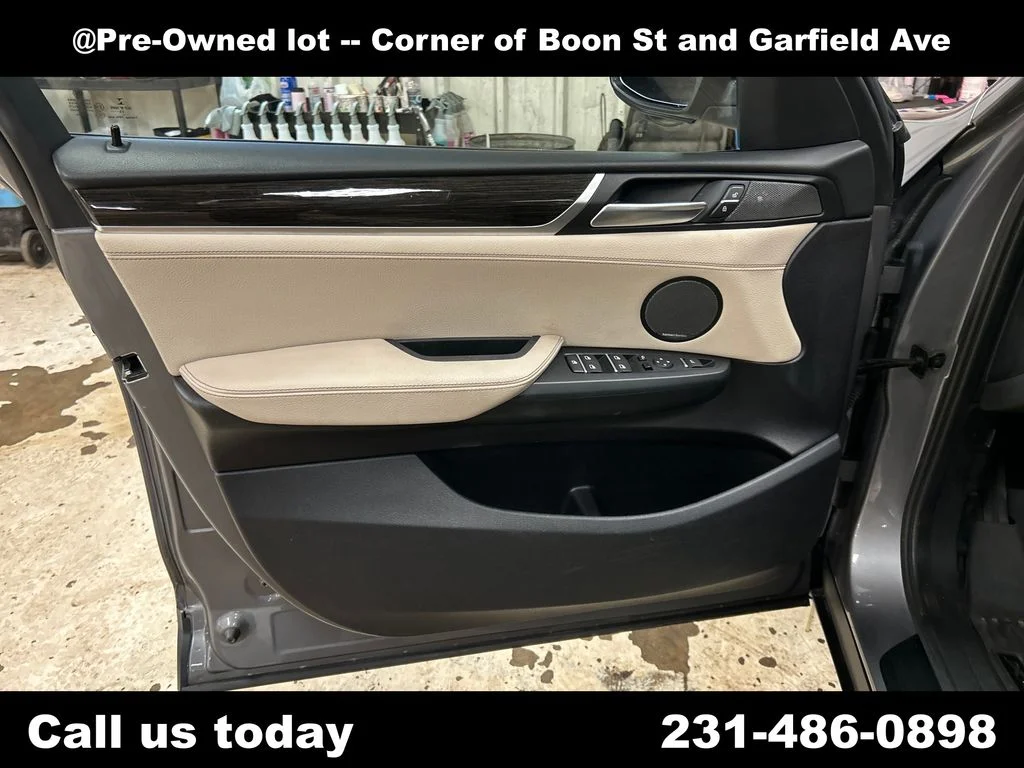 Used 2016 Gray BMW xDrive28i image 15