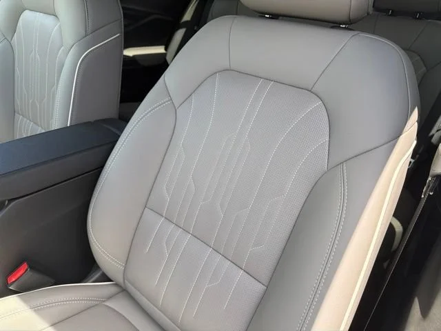 New 2026 Ebony Twilight Metallic Buick Avenir image 19