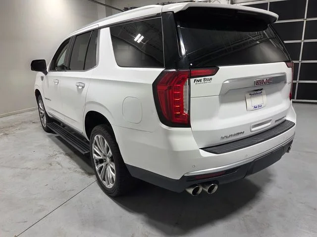 Used 2021 White GMC Denali image 10