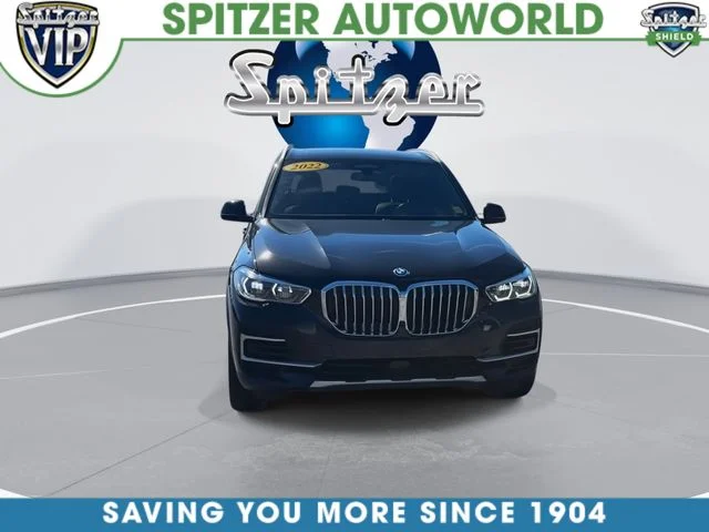 Used 2022 Black BMW xDrive45e image 3