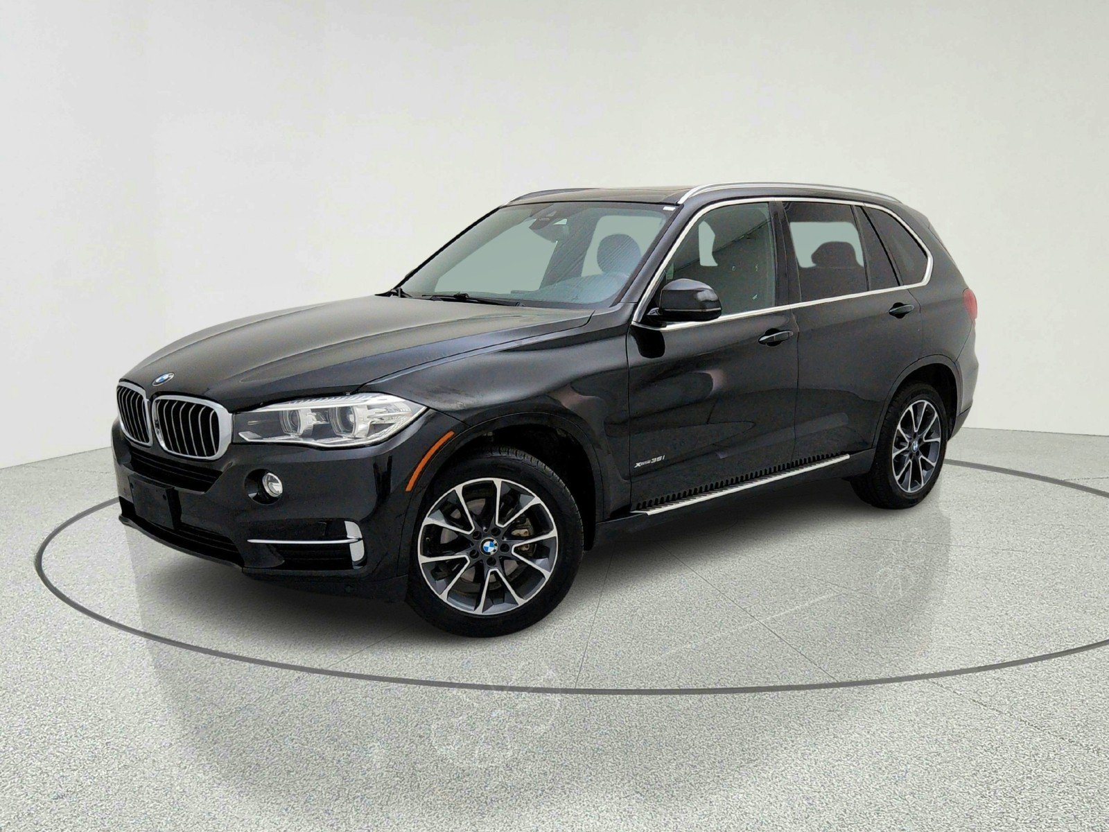 Used 2018 BLACK SAPPHIRE BMW xDrive35i image 1