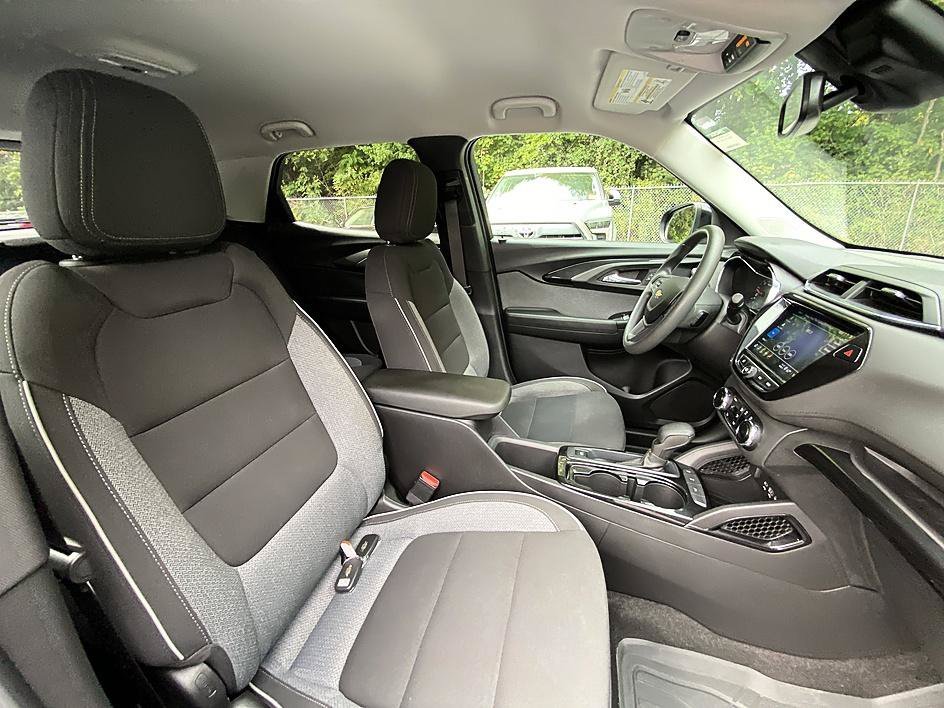 Used 2022 Mosaic Black Metallic Chevrolet LT image 23