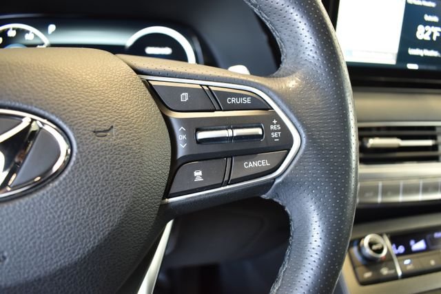 Used 2020 Black Hyundai Limited image 23
