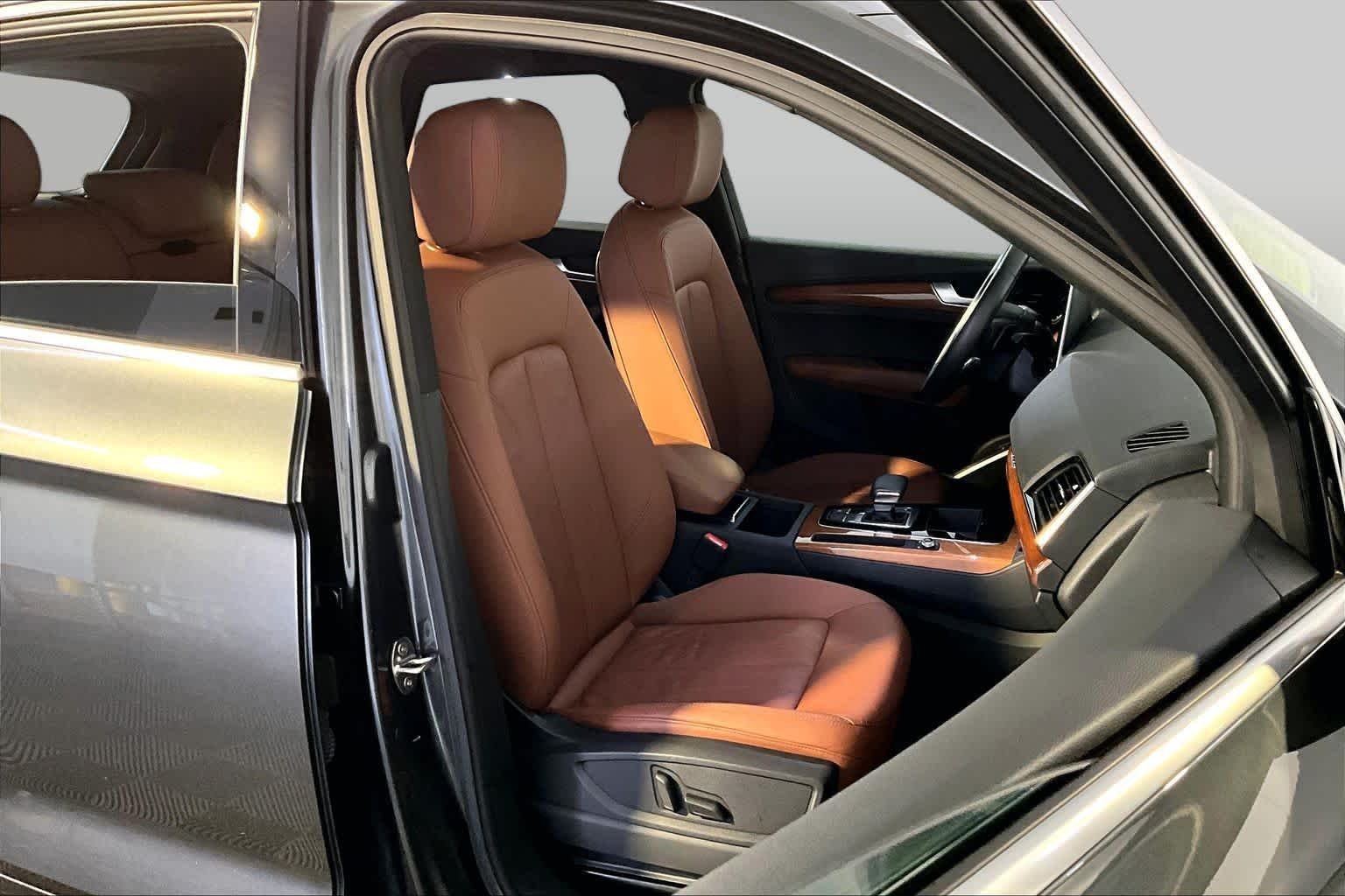 Used 2022 Daytona Gray Pearl Effect Audi S line Premium image 8