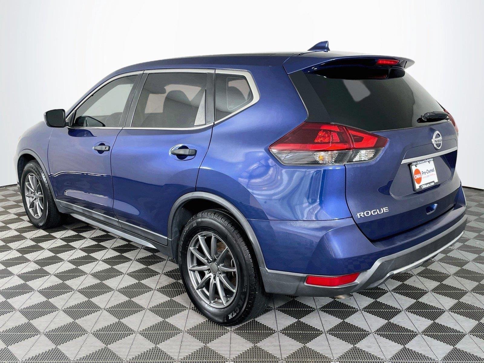 Used 2020 Caspian Blue Metallic Nissan S image 6