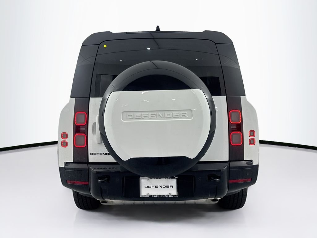 2026 Land Rover Defender X-Dynamic SE - Photo 6