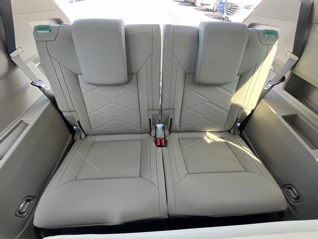 New 2026 White/off-white Volkswagen 2.0T SE image 27