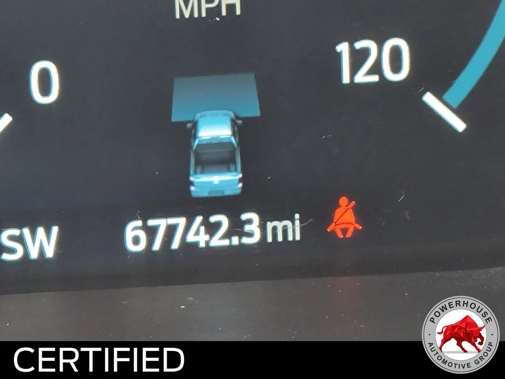 Used 2023 White Ford Lariat image 33