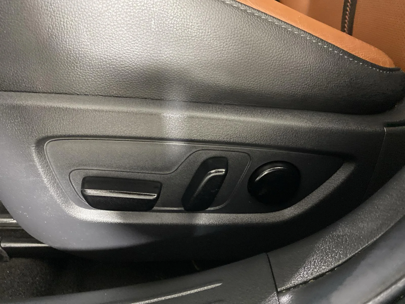 Used 2025 Wind Chill Pearl Mazda 2.5 Turbo Premium Package image 11