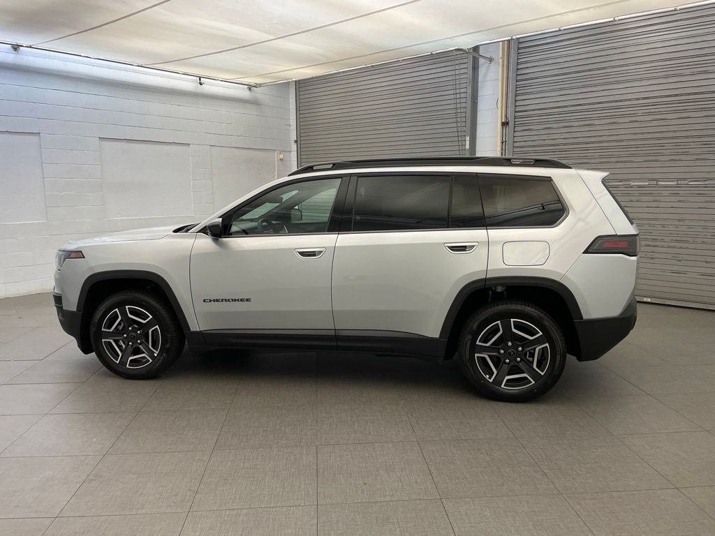 New 2026 Silver Zynith Clear-Coat Exterior Paint Jeep Laredo image 5