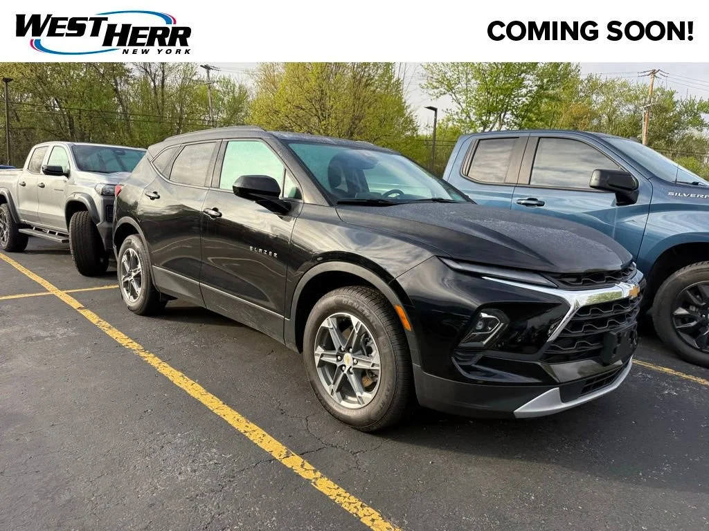 2023 Chevrolet Blazer 2.0T 2LT AWD's photo