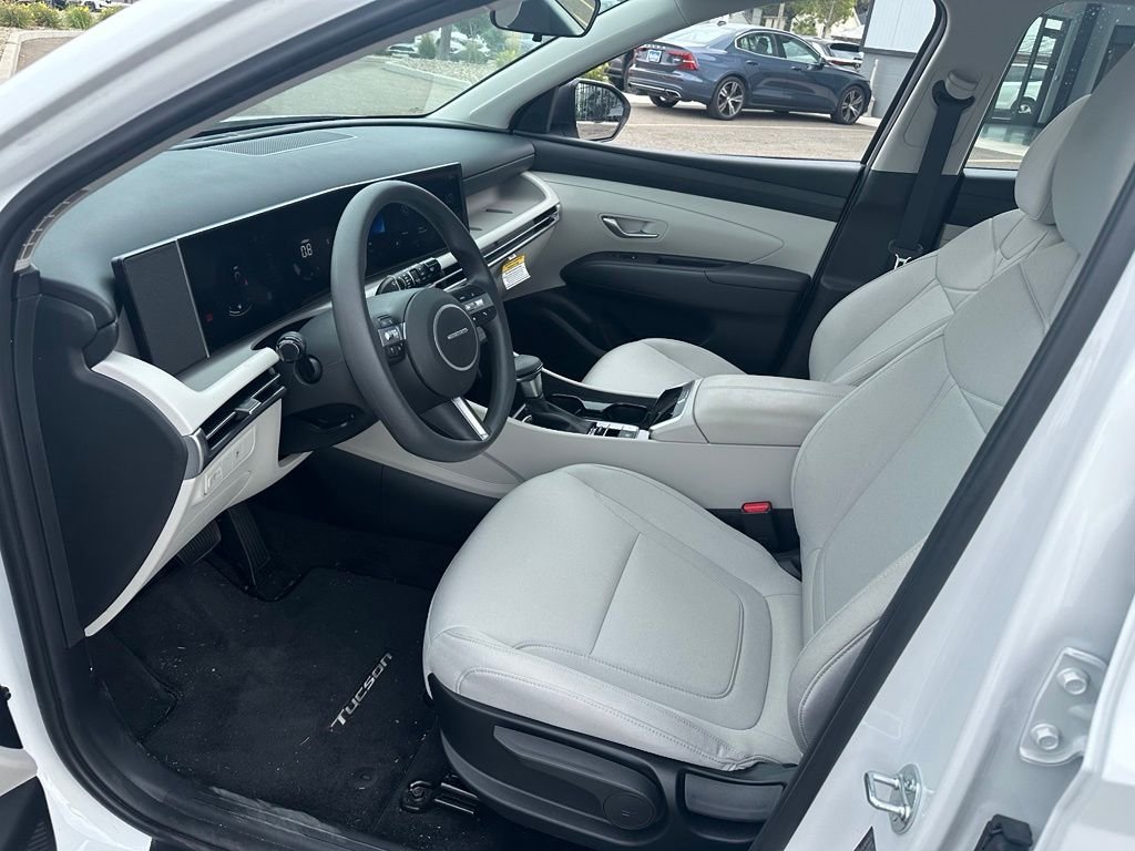Used 2026 White Hyundai SE image 10