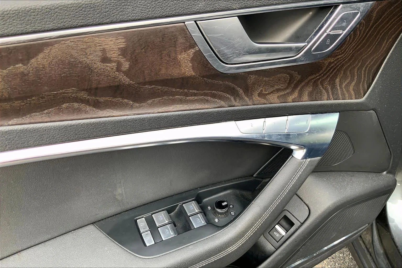 Used 2019 Daytona Gray Pearl Effect Audi Premium Plus image 36