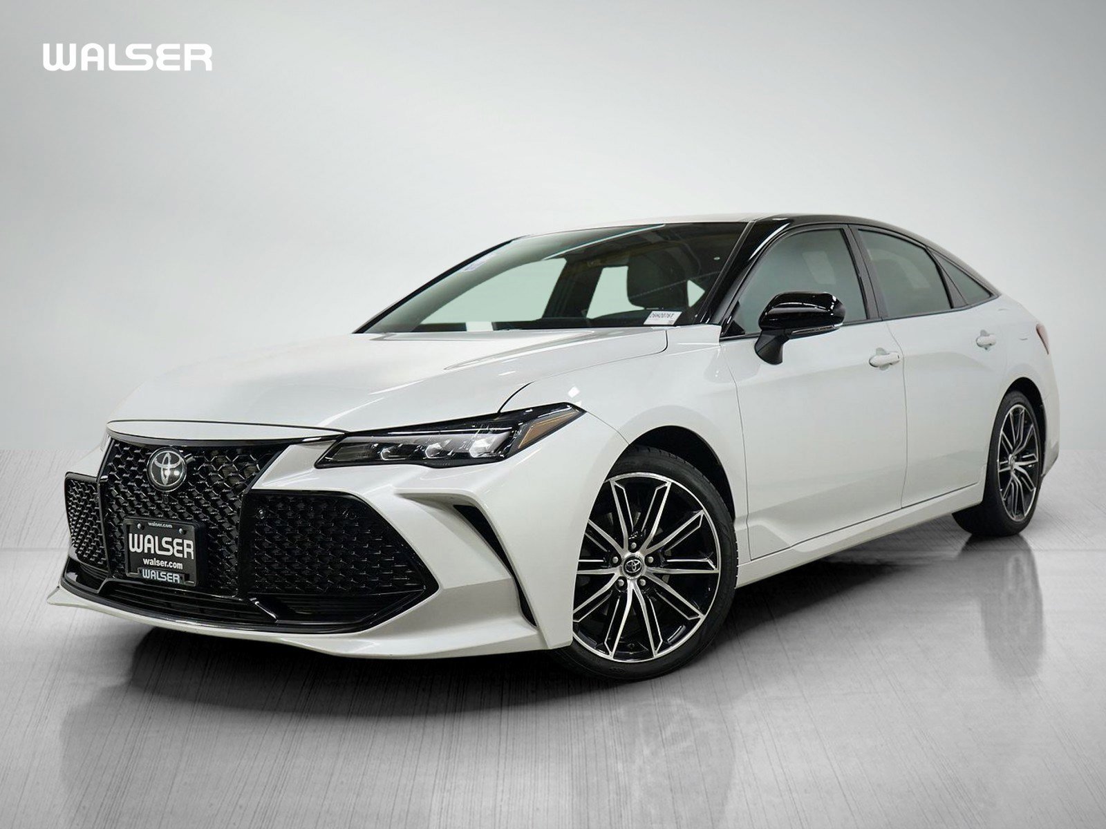 2019 Toyota Avalon XSE's photo