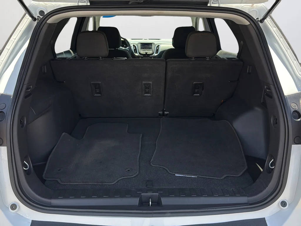 Used 2021 White Chevrolet LT image 29