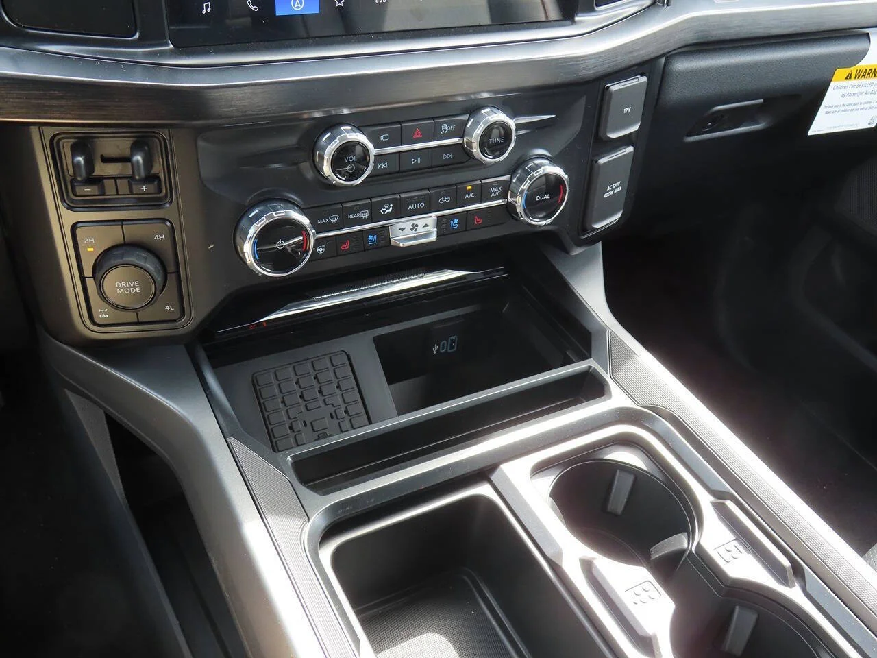 2026 Ford F-350 Super Duty Lariat - Photo 13