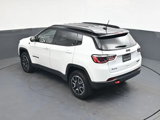 2025 Jeep Compass Trailhawk - Photo 26
