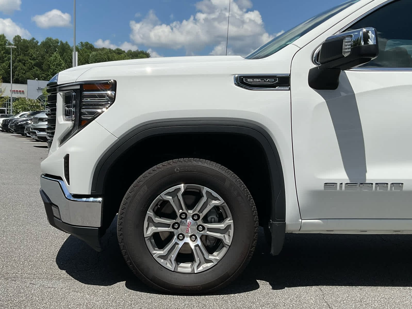 Used 2024 Summit White GMC SLT image 10