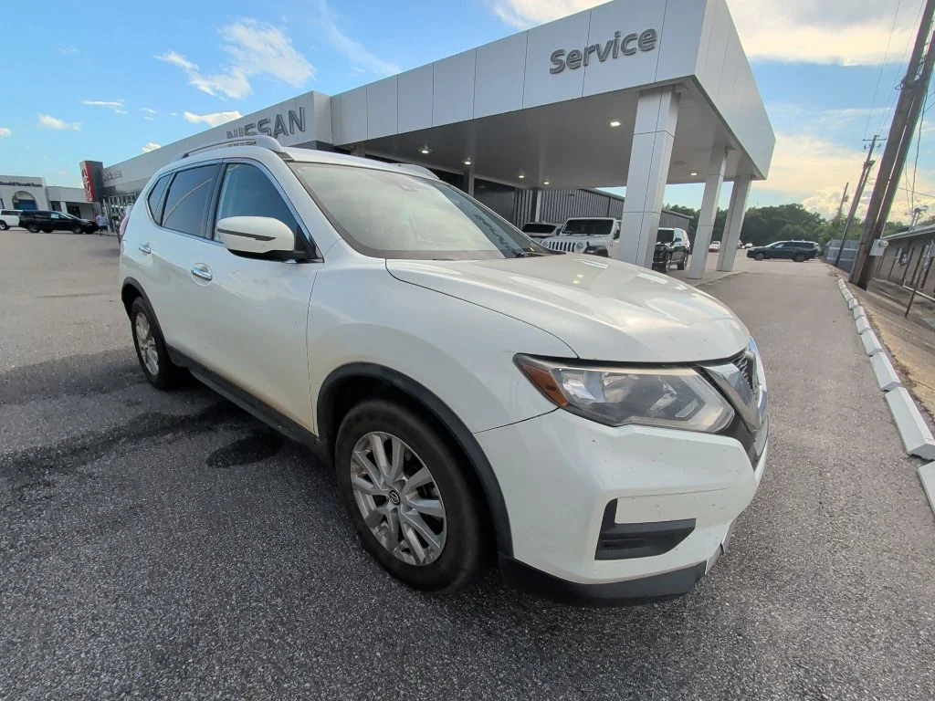 Used 2019 White Nissan SV image 3