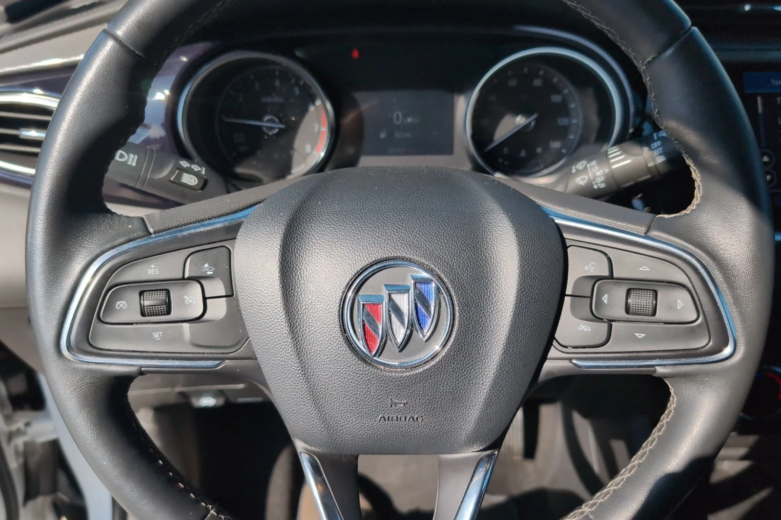 Used 2023 SUMMIT WHITE Buick Preferred image 24