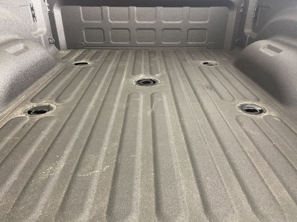 New 2026 Silver-Zynith Exterior Paint RAM Laramie image 18